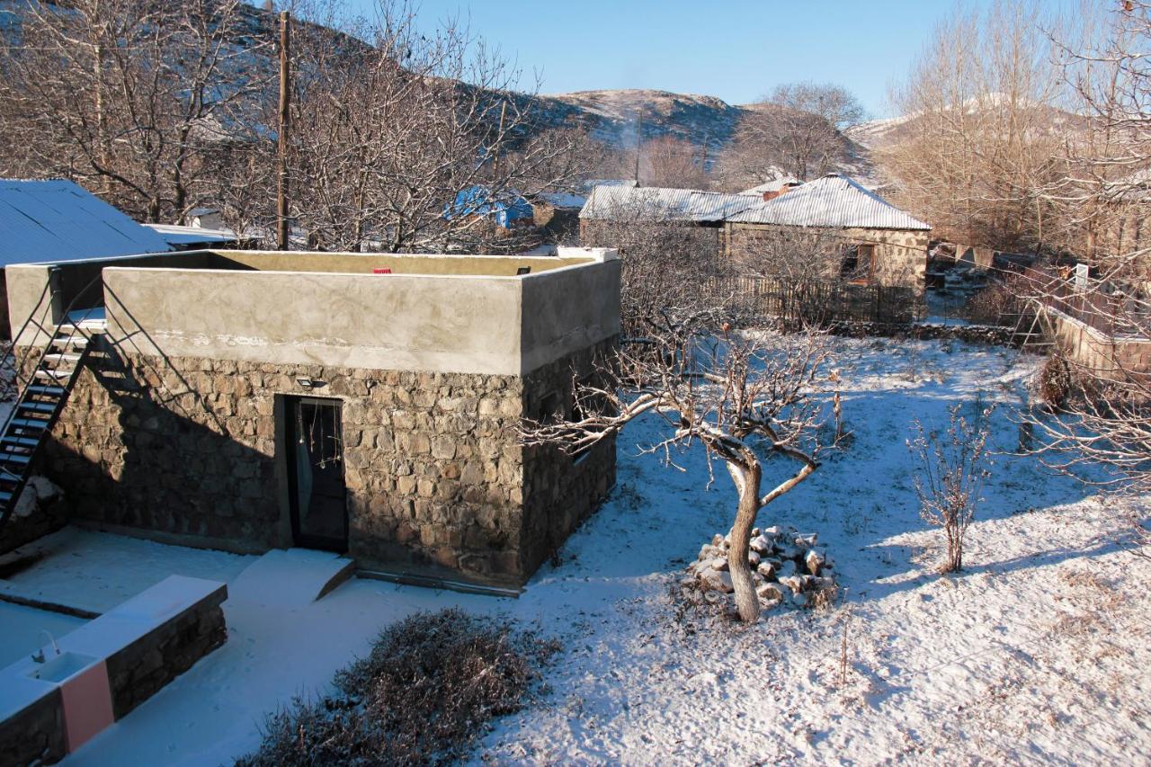 Zove Rural Cottage With Garden Views K'arashamb Eksteriør bilde