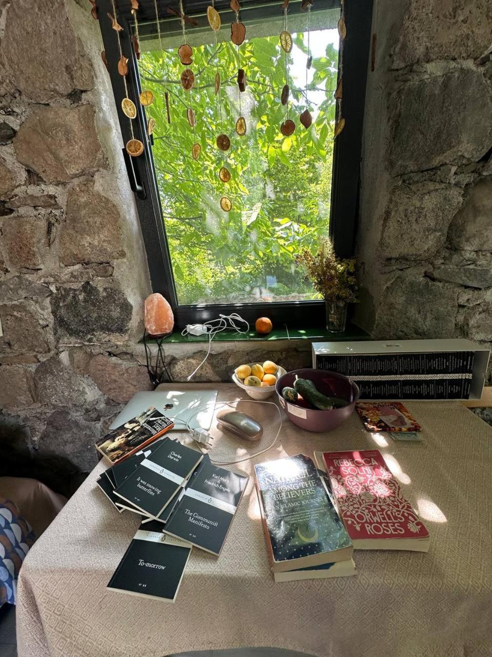 Zove Rural Cottage With Garden Views K'arashamb Eksteriør bilde